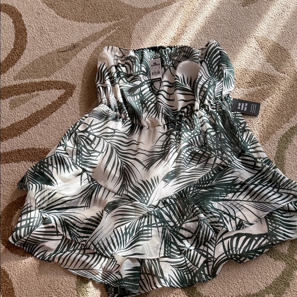 Express Green and White Leaf Print Strapless Romper - Picture 1 of 8